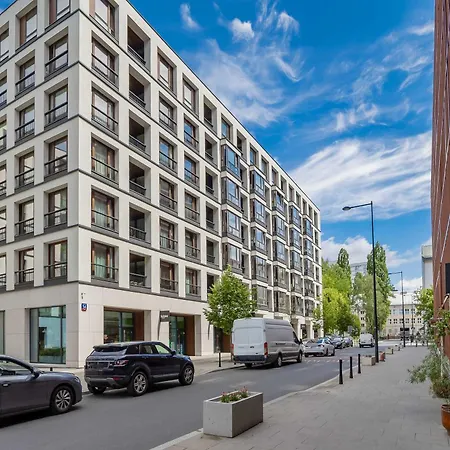 Apartamento Air-conditioned With Parking And Balcony By Renters